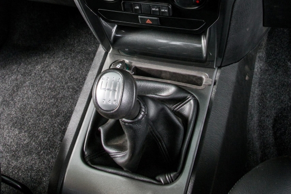 Mahindra vehicle gears