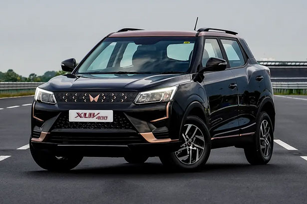 Mahindra XUV400 Sets Records: Expanding EV Capabilities Mahindra XUV400 Sets Records: Expanding EV Capabilities